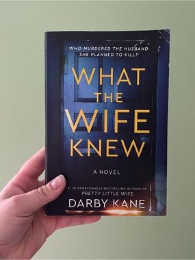 📚 4/25$ 📚 What The Wife Knew by Darby Kane | Thriller Book
